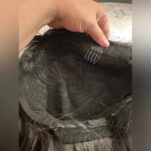 Unknown Amazon Black Wig Soft Synthetic Fibers with Trimmed Bangs - Only triedon - Picture 3 of 10